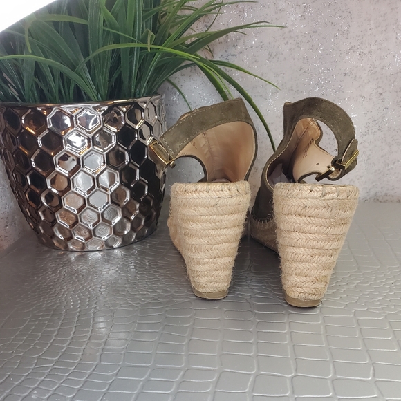 Banana Republic Sandals - Picture 2 of 7